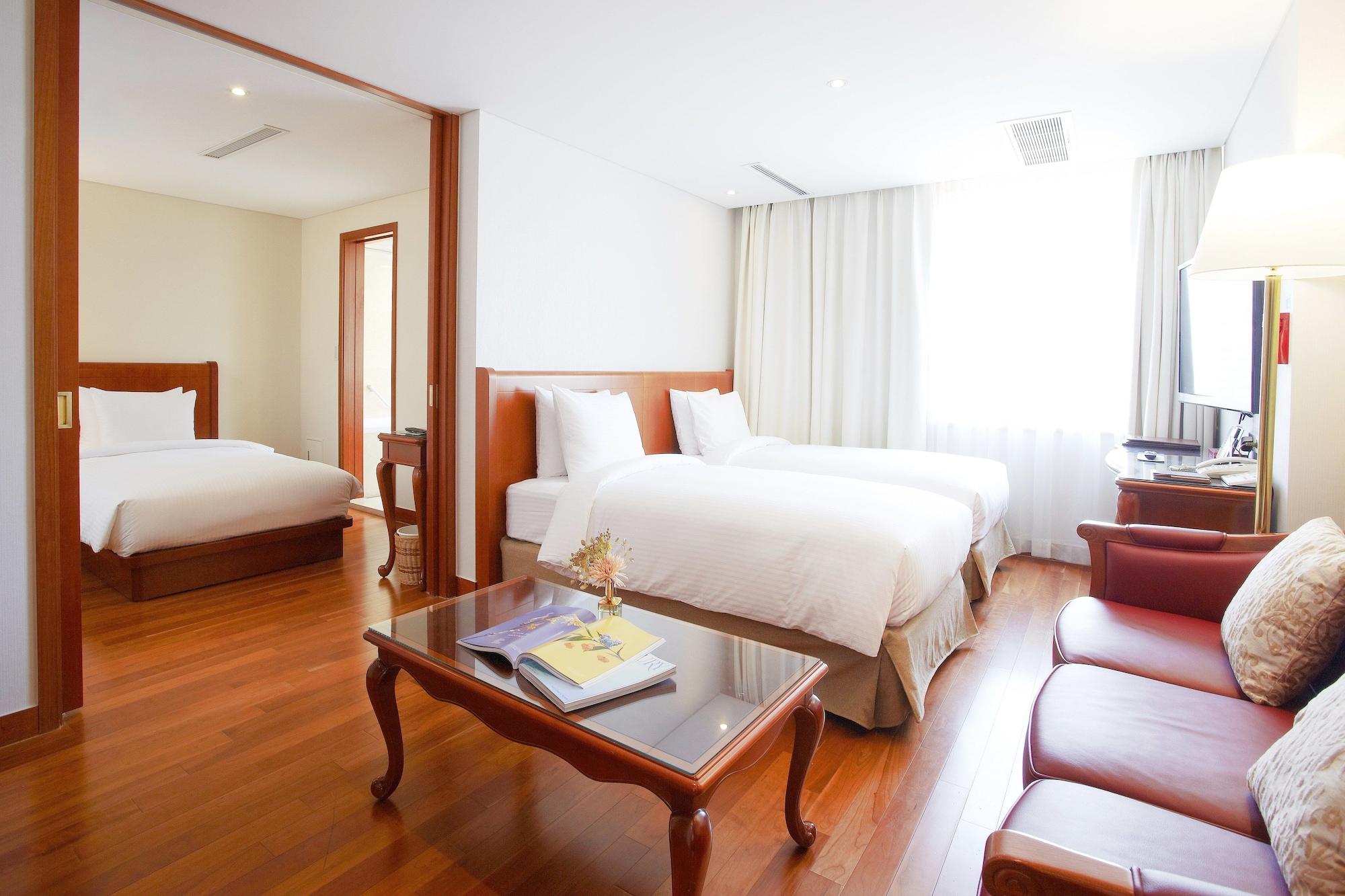 Sejong Hotel Seoul Myeongdong Экстерьер фото