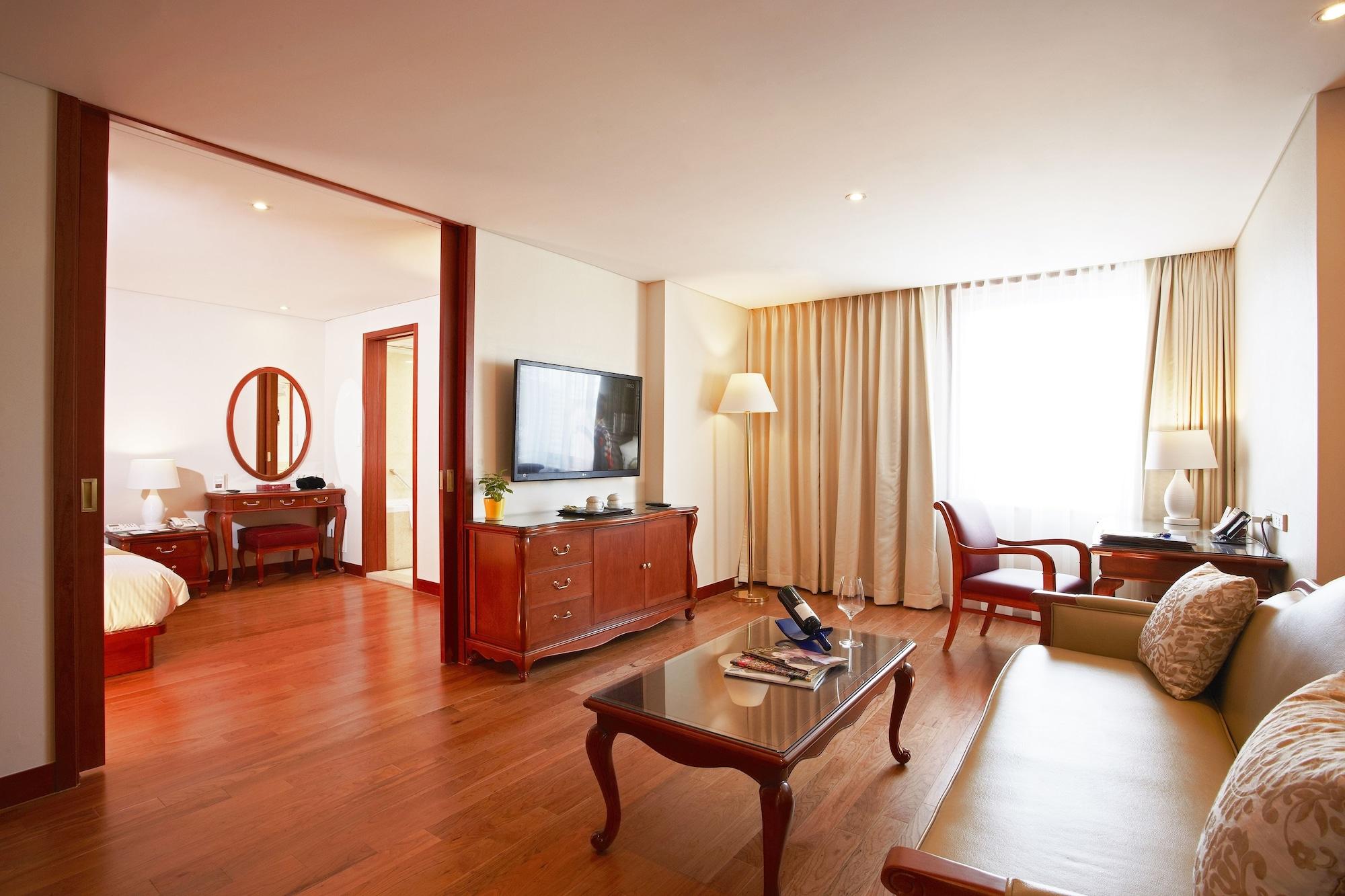 Sejong Hotel Seoul Myeongdong Экстерьер фото