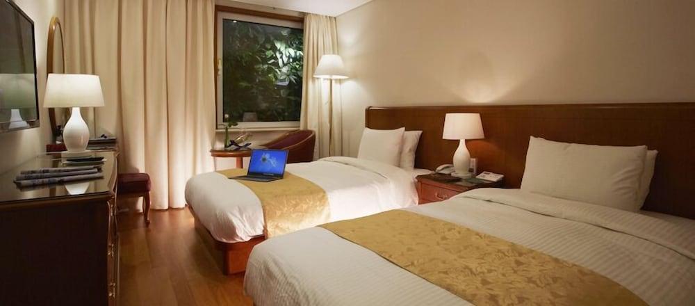 Sejong Hotel Seoul Myeongdong Экстерьер фото