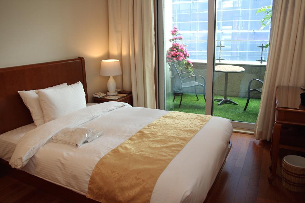 Sejong Hotel Seoul Myeongdong Экстерьер фото