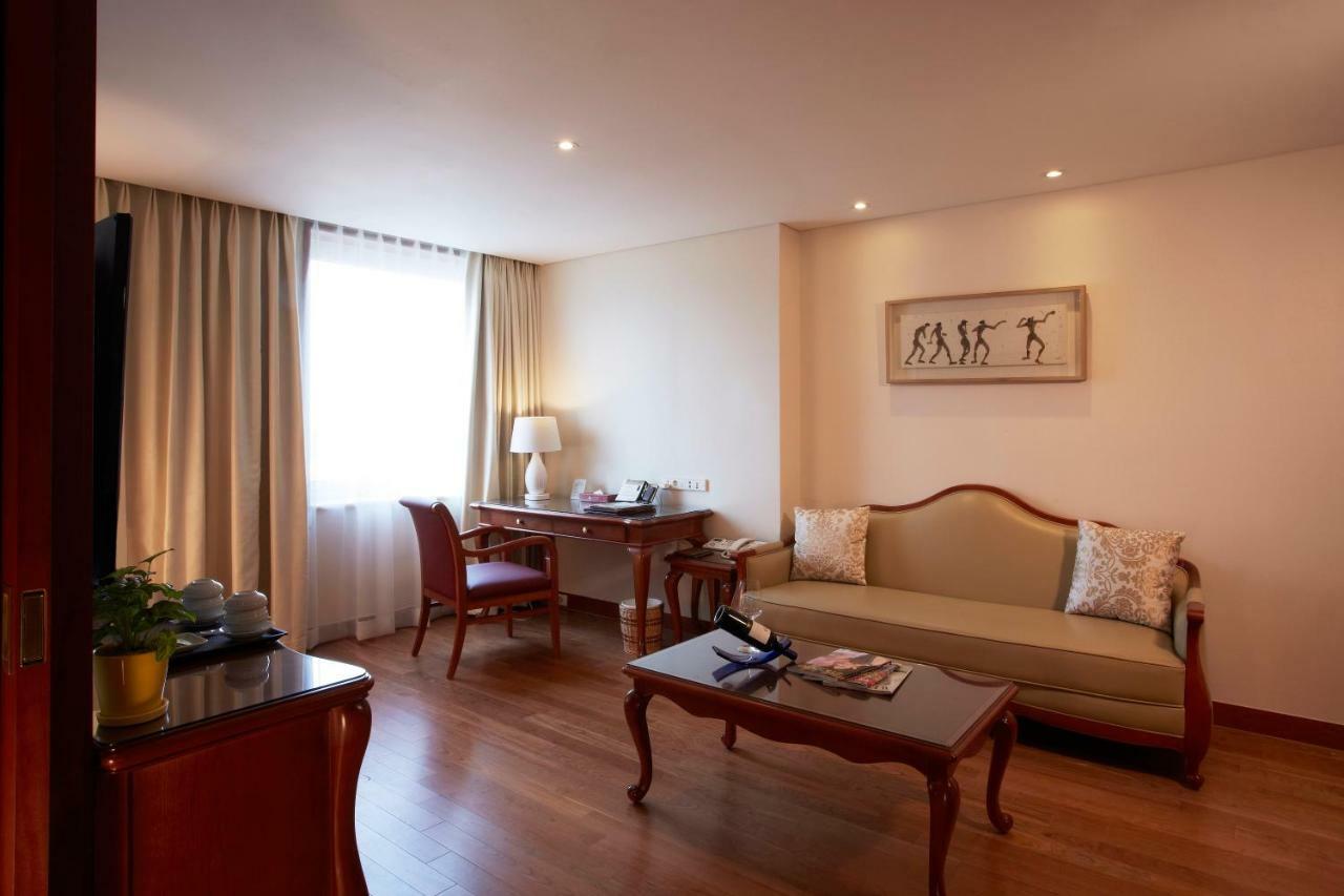 Sejong Hotel Seoul Myeongdong Экстерьер фото